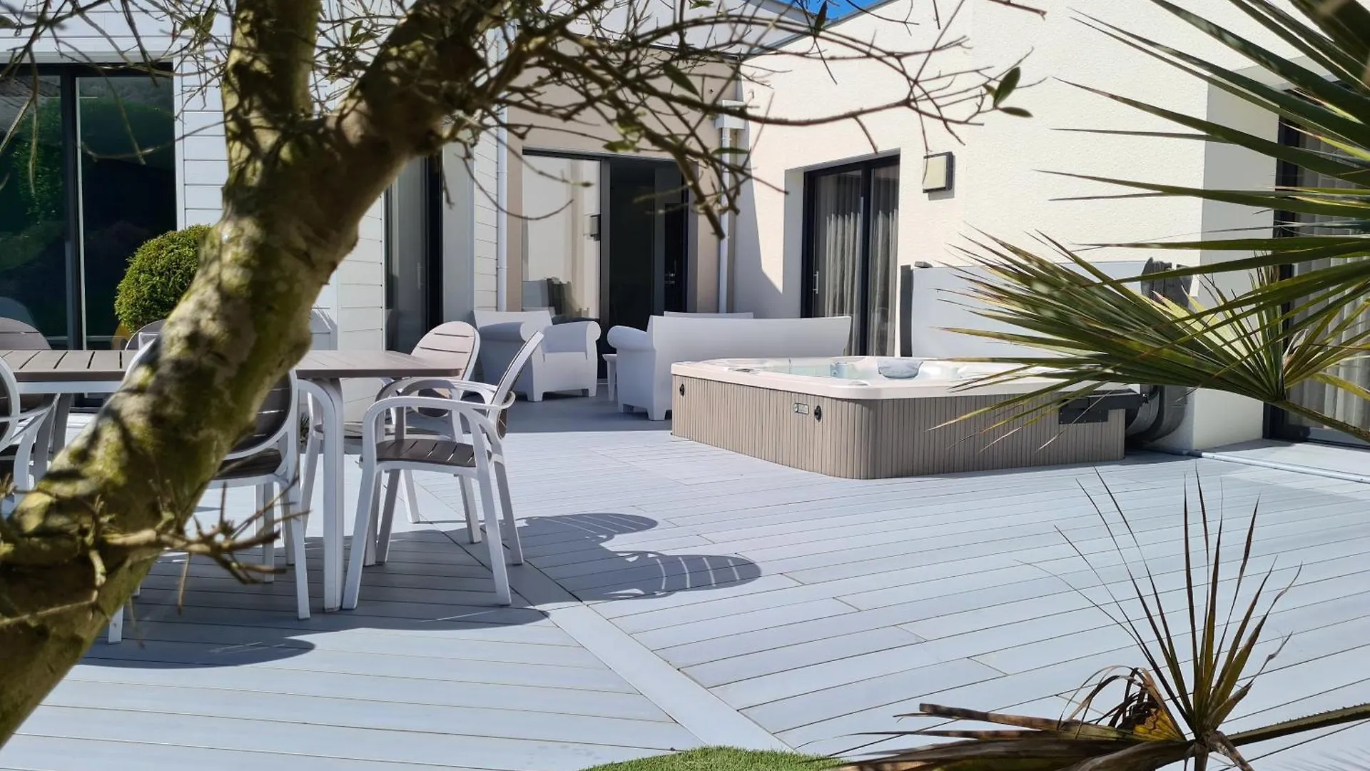 Villa Ty Mam Goz, 50M Mer, Piscine Interieure, Spa, 11 Personnes Santec 0*,
